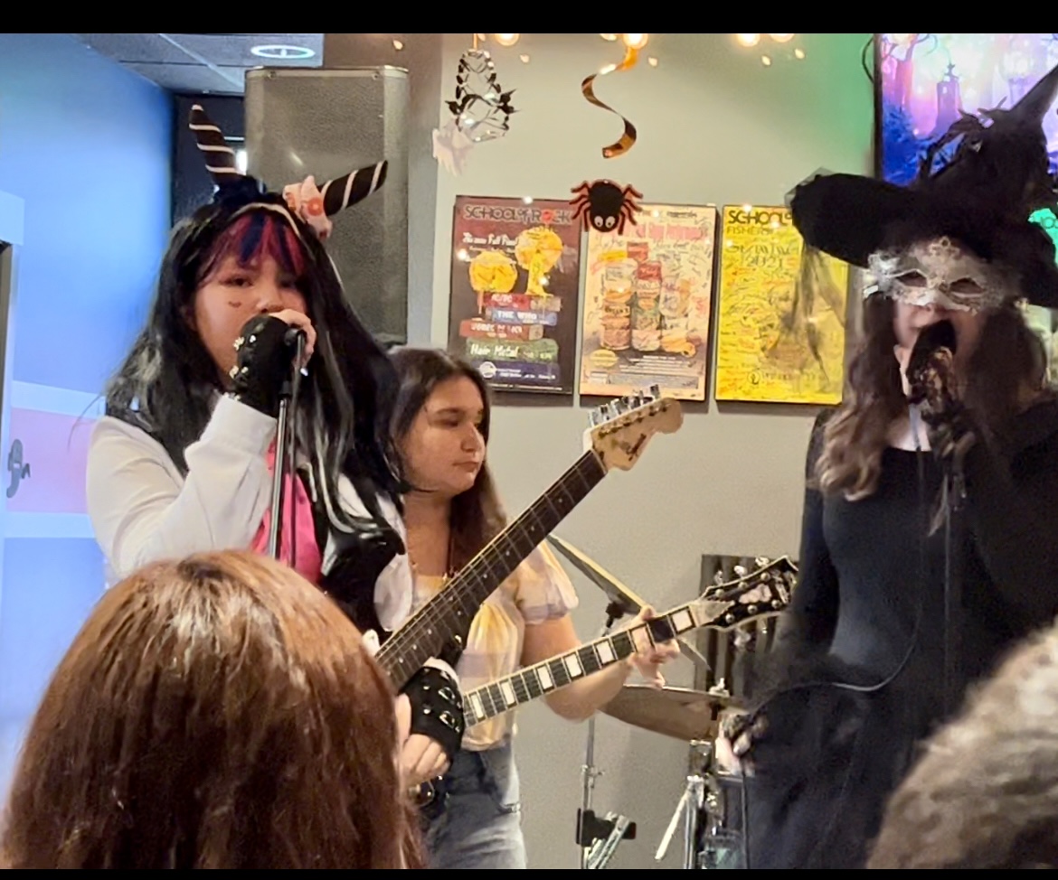 Lydia at School of Rock Halloween / in Cos Play